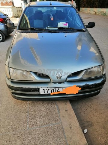 Voiture Renault Megane 1998 à Fès Diesel - 7 chevaux