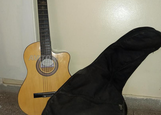 Guitar classique en très bon état 
