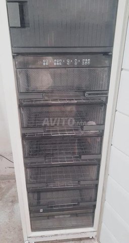FRIGO CONGÉLATEUR VERTICAL (ARMOIRE) IGNIS 