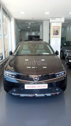 Voiture Opel Astra 2022 à Temara Diesel - 6 chevaux