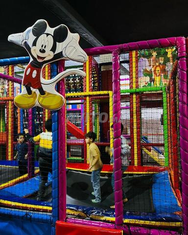 Parc intérieur pour enfants