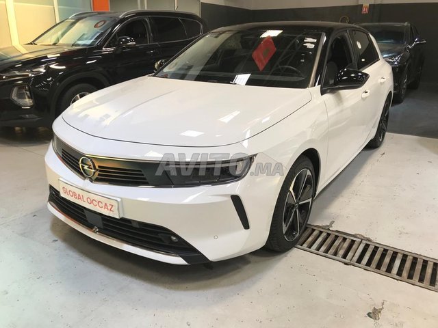 Voiture Opel Astra 2022 à Casablanca Diesel - 6 chevaux