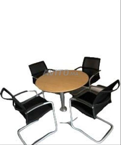 Table ronde Steelcase couleur chêne massif 110cm - 2