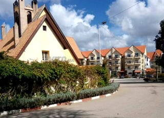 Chalets meublées dans résidence fermée