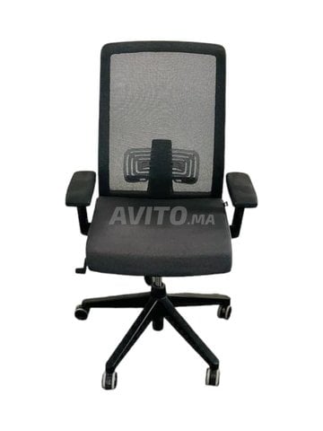 Chaise à roulette Haworth Very Task accoudoir 4D