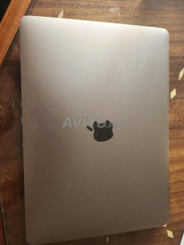 MacBook Pro 2018/Touch Bar/4 Thunderbolt