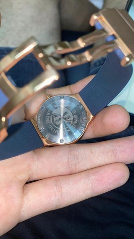 Montre Hublot femme original Montres et Bijoux Sal Avito.ma