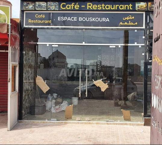 Cloison en aluminium et faux plafond Armstrong