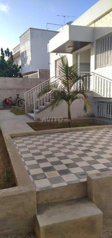 فيلا للبيع بموقع استراتيجي