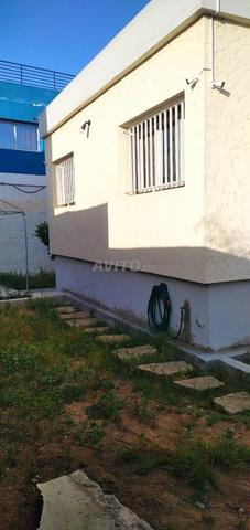 فيلا للبيع بموقع استراتيجي - 2