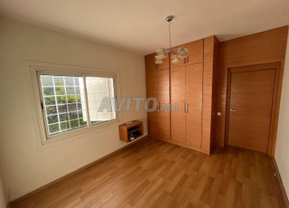 Villas à louer à hay riad 