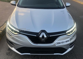 Location Renault Megane sedan automatique
