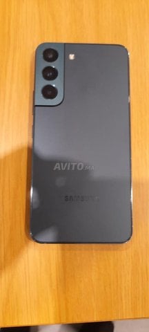 samsung galaxi S22 normal