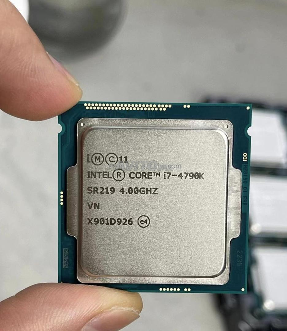 Intel i7-4790K 4C/8T 4.0GHz