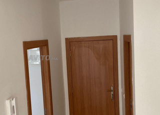 شقة فارغة للكراء قرب مرجان