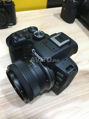 Appareil photo hybride Canon EOS R10 + RF-S 18-45mm F4.5-6.3 IS