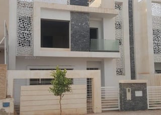 villa semi finie bien située 