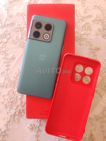 oneplus 10pro avec boîte et accessoires 