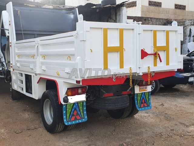 Voiture Mitsubishi Canter 2021 à Casablanca Diesel - 12 chevaux