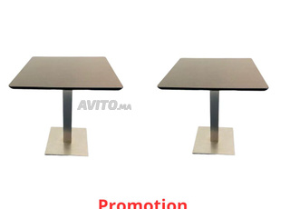 Lot deux Tables de restaurant piétement inox
