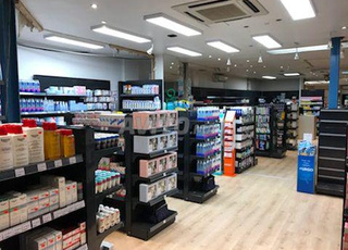 RAYONNAGE PARA PHARMACIE ET COSMÉTIQUE