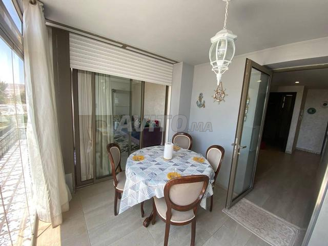 شقة مطلة على البحر مع مسبح في تغازوت