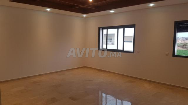 Étage villa avec terrasse privative