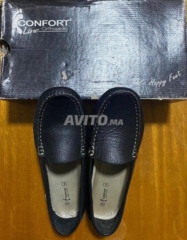 Mocassin Confort noire pour femme.