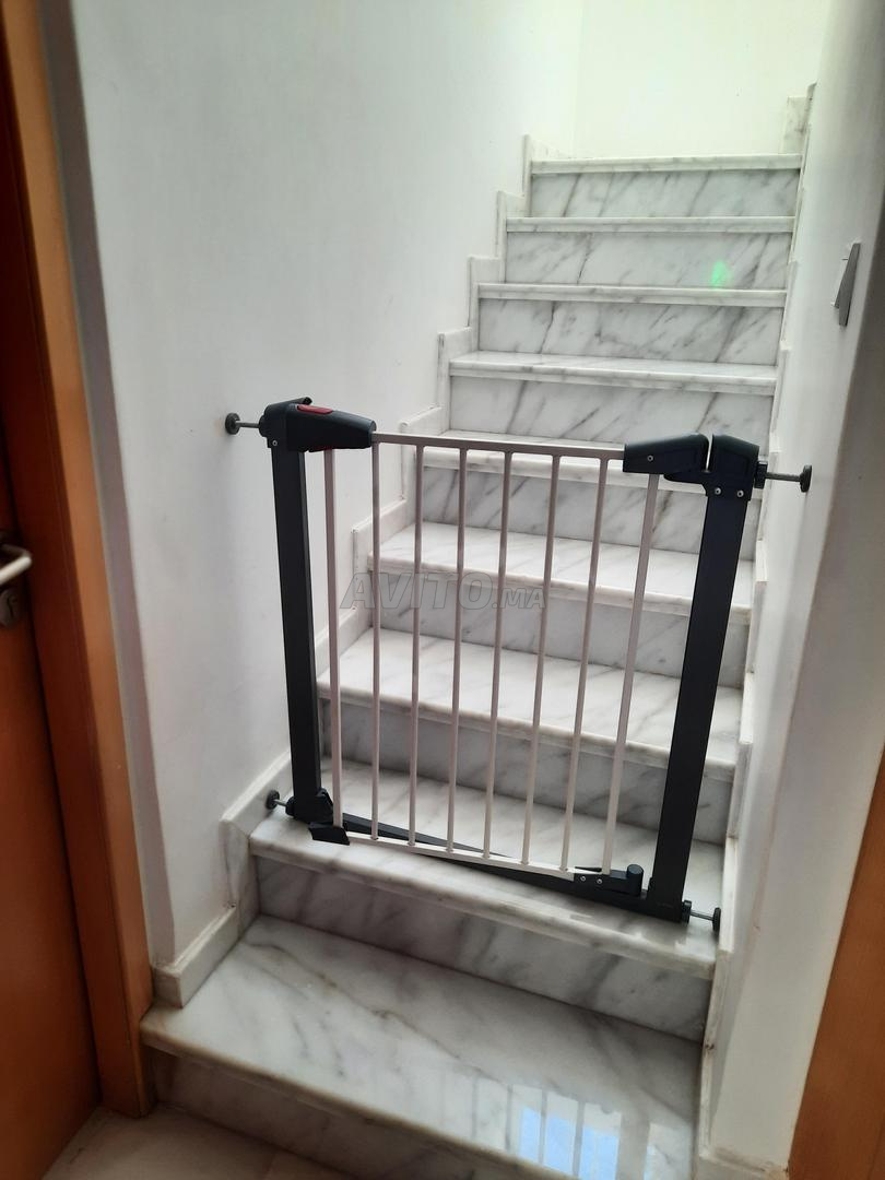 Barrière de sécurité d'escalier 2733+ (Laqué Blanc) - Mille Lunes, Puériculture bébés, Enfants & Déco, STOKKE Maroc