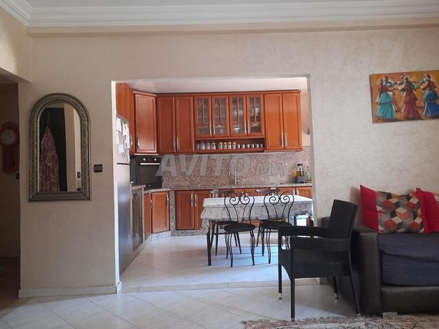 Grand immeuble 260m² R 2 à avec 2 garages  - 2