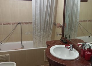 Appartement à louer 93 m² à El Mansouria