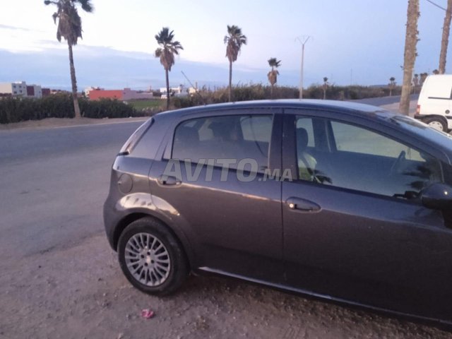 FIAT Grande punto 2014 diesel 304213 occasion à Fes Maroc