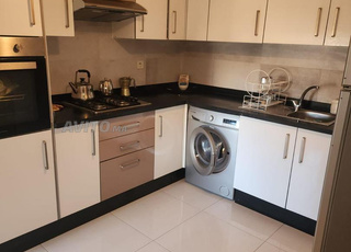 Bel appartement moderne avec piscine à louer meublé