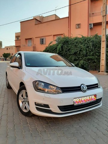 Voiture Volkswagen GOLF 7 2015 à El Kelâa des Sraghna Diesel - 6 chevaux