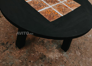 طابلة عود منقوشة بالزليج  