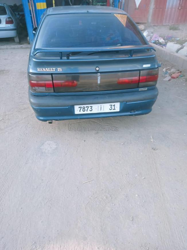 Renault 19