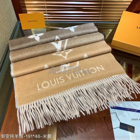 Chales Louis Vuitton en Cachemire top