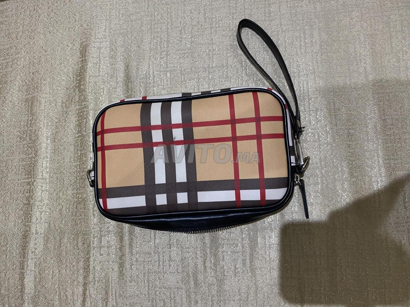 Burberry homme pas cher vendre au Maroc 7 Annonces