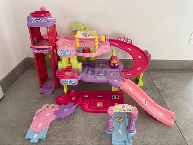 Vtech Garage interactif avec voiture dépannage