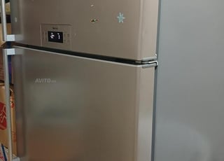 تلاجة و فرن للبيع