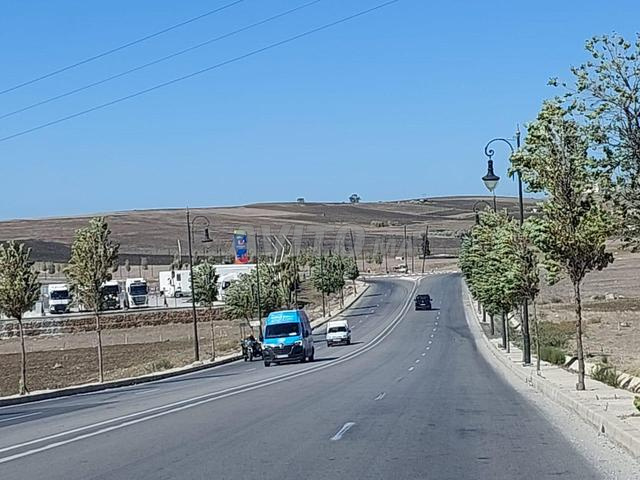 أرض ممتازة محفوظة صالحة لأي مشروع في طريق العوامة