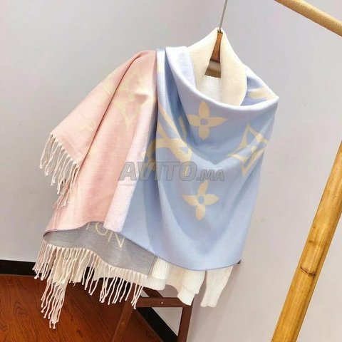 Chales cachemire de Luxe Louis Vuitton dispo