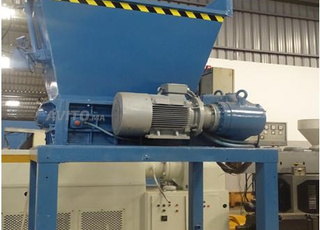 DÉCHIQUETEUR CMG AVEC OUTILS PASTILLES