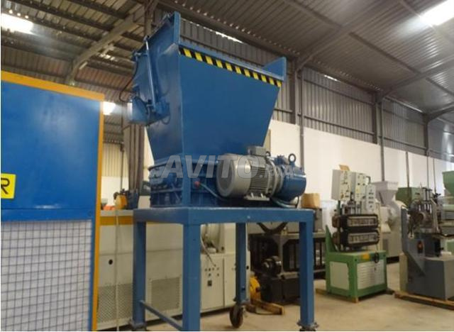 DÉCHIQUETEUR CMG AVEC OUTILS PASTILLES