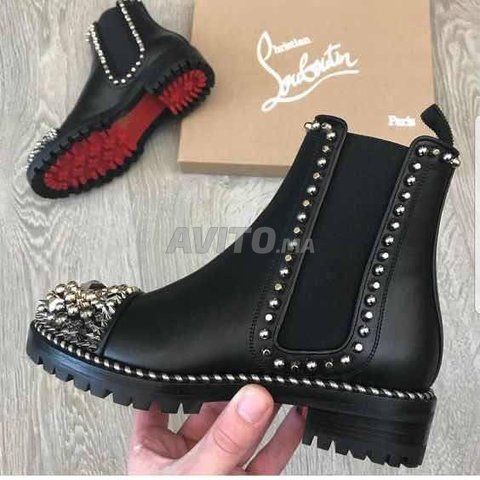 Bottine louboutin clou hotsell