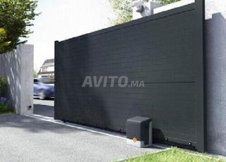 porte battante, porte automatique