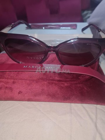 2 paires de lunettes de soleil Skechers USA 