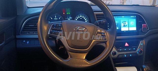 Hyundai Elantra occasion Diesel Modèle 2017