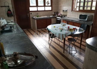 Villa 2000 m à souissi