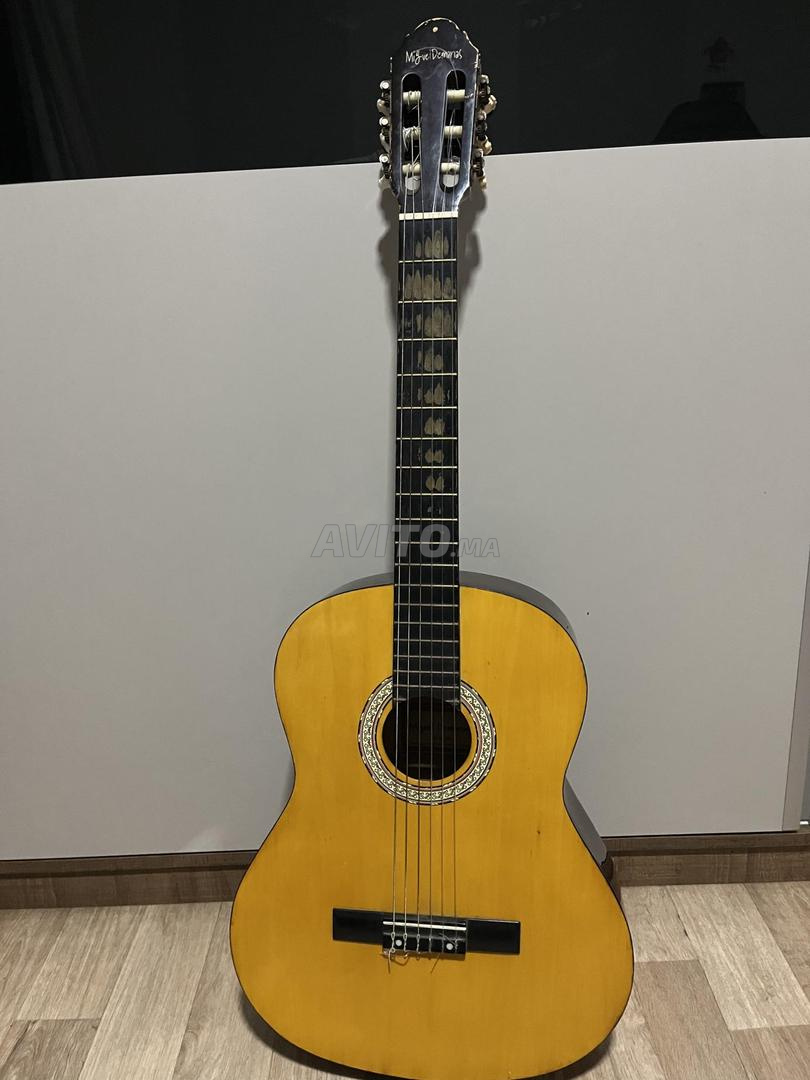 Guitare classique pas cher à vendre au Maroc : (456 Annonces)